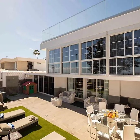 Refurbished Seafront Hébergement de vacances