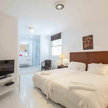Refurbished Seafront Hébergement de vacances
